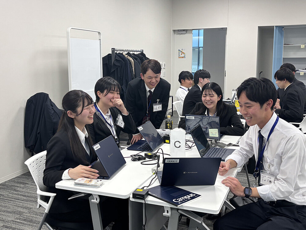 研修開始後間もないグループワークの様子