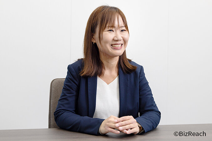 ビジネスデザイン本部 営業4部 グループリーダー 伊東 祐美