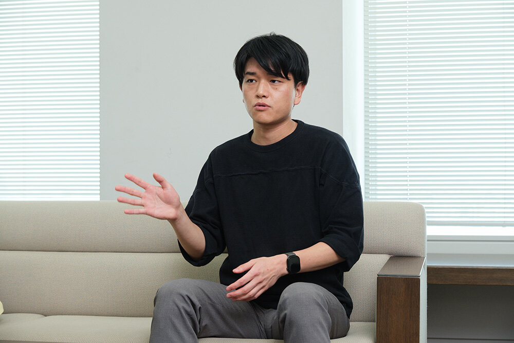 情報システム本部 ＤＸシステム２部　川崎